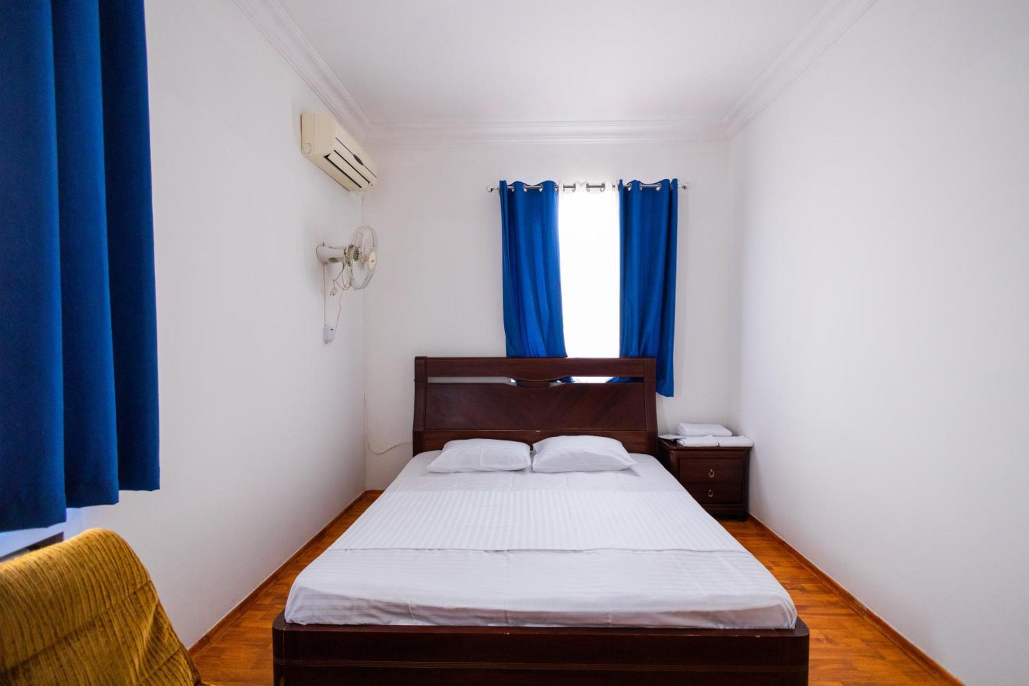 Yan Hotel Jerevan Exteriör bild