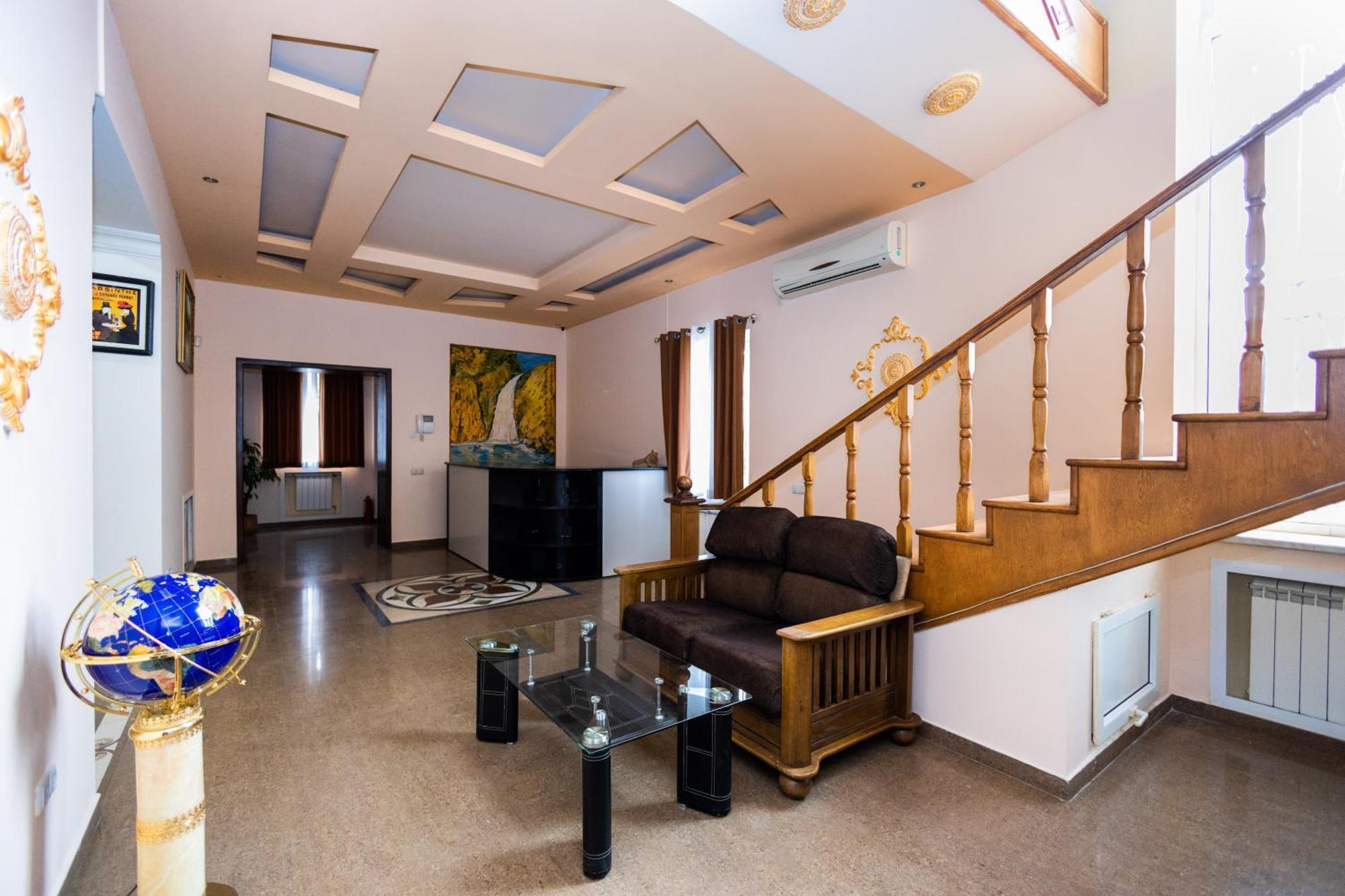 Yan Hotel Jerevan Exteriör bild